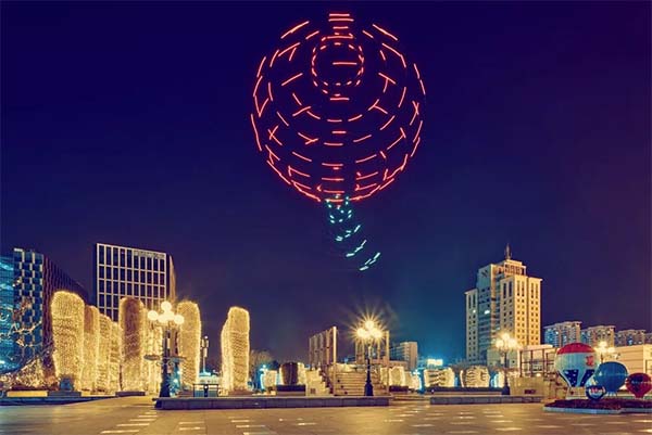 南京无人机表演公司.jpg 南京无人机表演公司.jpg